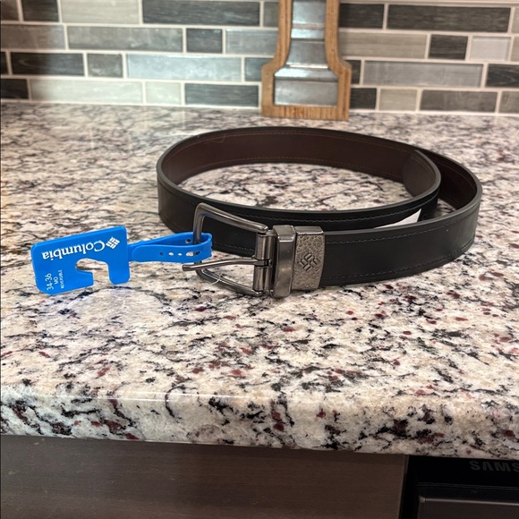 NWT Columbia Men's Reversible Belt. Size 34”-36” brown/ Black - Picture 1 of 5